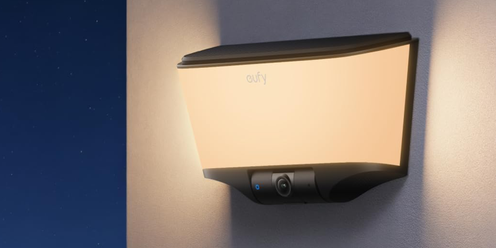 Eufy Wall Light Cam S4 mit Solarpanel und Kamera vorm Start